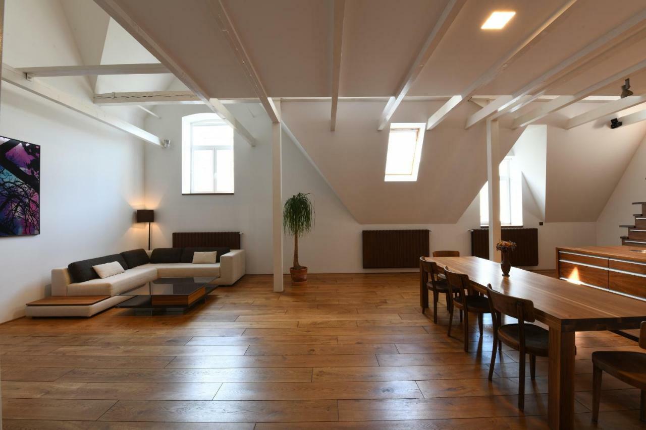 Loft Apartamento Praga Exterior foto